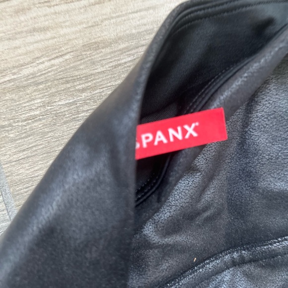 |GREAT DEAL!!| SPANX women’s faux leggings small - Picture 3 of 5